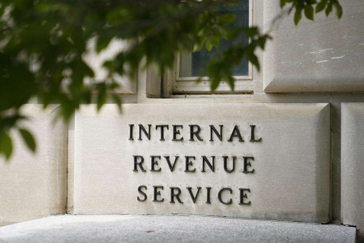 Консультанта служби внутрішніх доходів США звинувачують у розкритті податкової  інформації зображення
